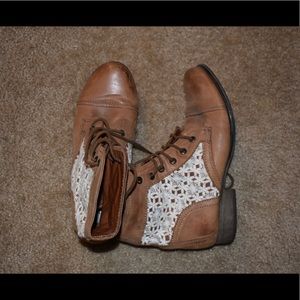 Steve Madden booties!